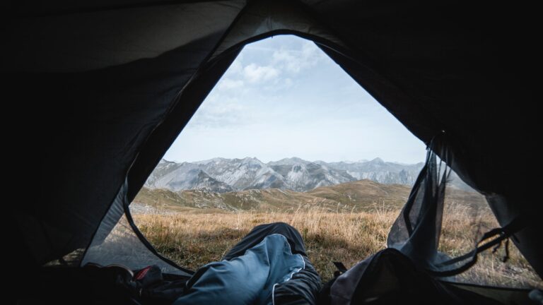 Comment monter rapidement une tente canadienne ?